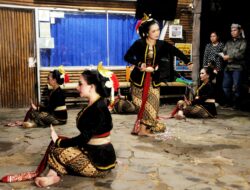Meriah ! Pentas Budaya PWI Jakarta, Di Gunung Padang Meski Diguyur Hujan