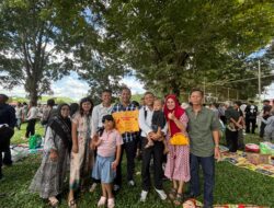 Doa Keluarga Menembus Langit, Kelulusan Tamtama di Lahat Pecah Tangis Haru