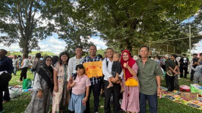 Doa Keluarga Menembus Langit, Kelulusan Tamtama di Lahat Pecah Tangis Haru