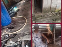 Tiga Tahun Bertahan di Rumah Roboh, Asmina Menanti Uluran Tangan