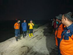 Polsek Pemulutan Ogan Ilir Bersama BPBD dan Masyarakat Berhasil Padamkan Karhutla di Simpang Pelabuhan Dalam