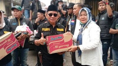 Peduli Korban Kebakaran 8 Ulu, HSB Salurkan Bantuan Beras, Mi Instan dan Uang Tunai Rp12 Juta